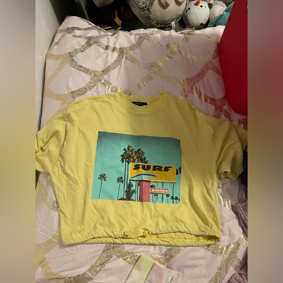 yellow graphic cropped top - Picture 1 of 4